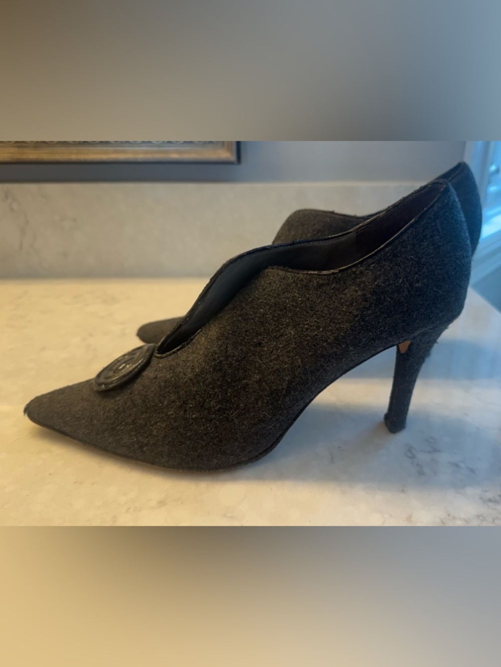 Classic Dark Gray Felt Pointed Toe Women's Heels, sz. 10